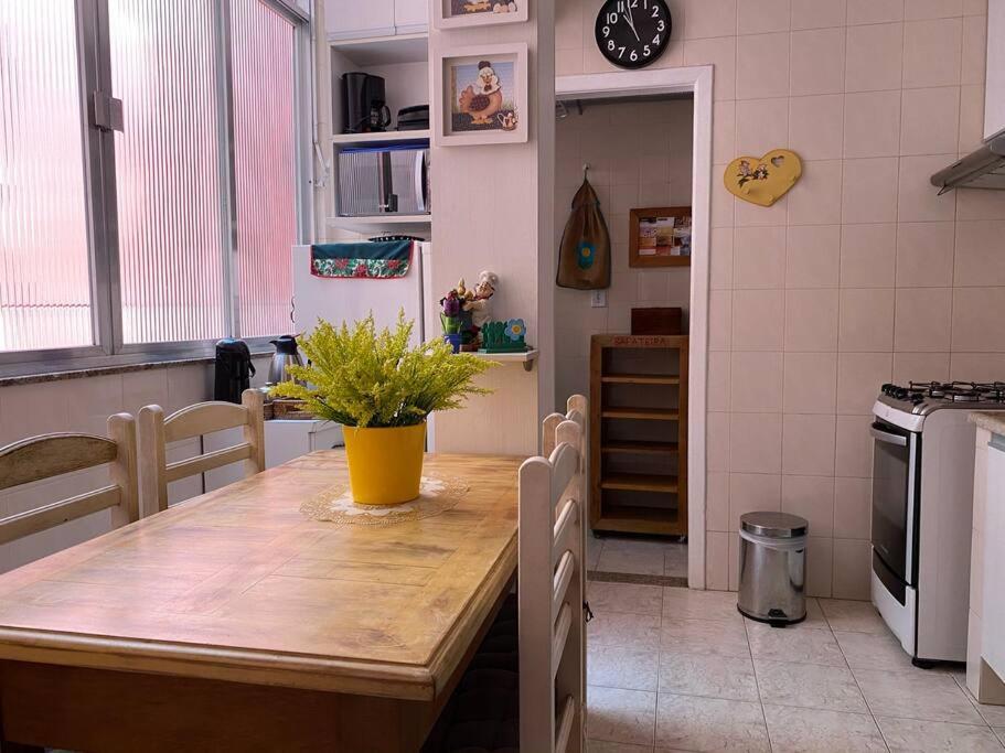Charmoso Apartamento Na Av. Atlantica, Copacabana リオデジャネイロ エクステリア 写真